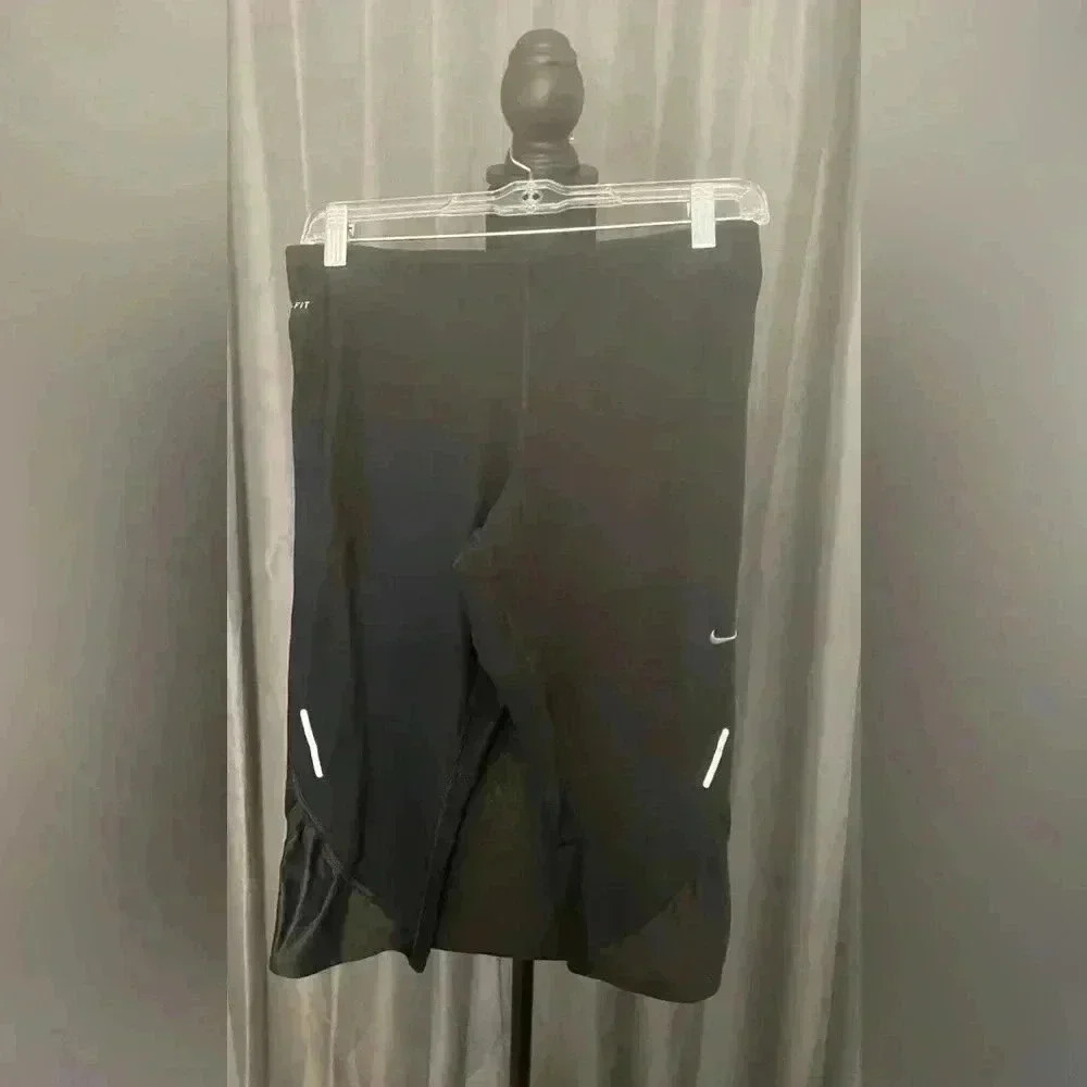 Nike DriFit 2/3 Length Leggings